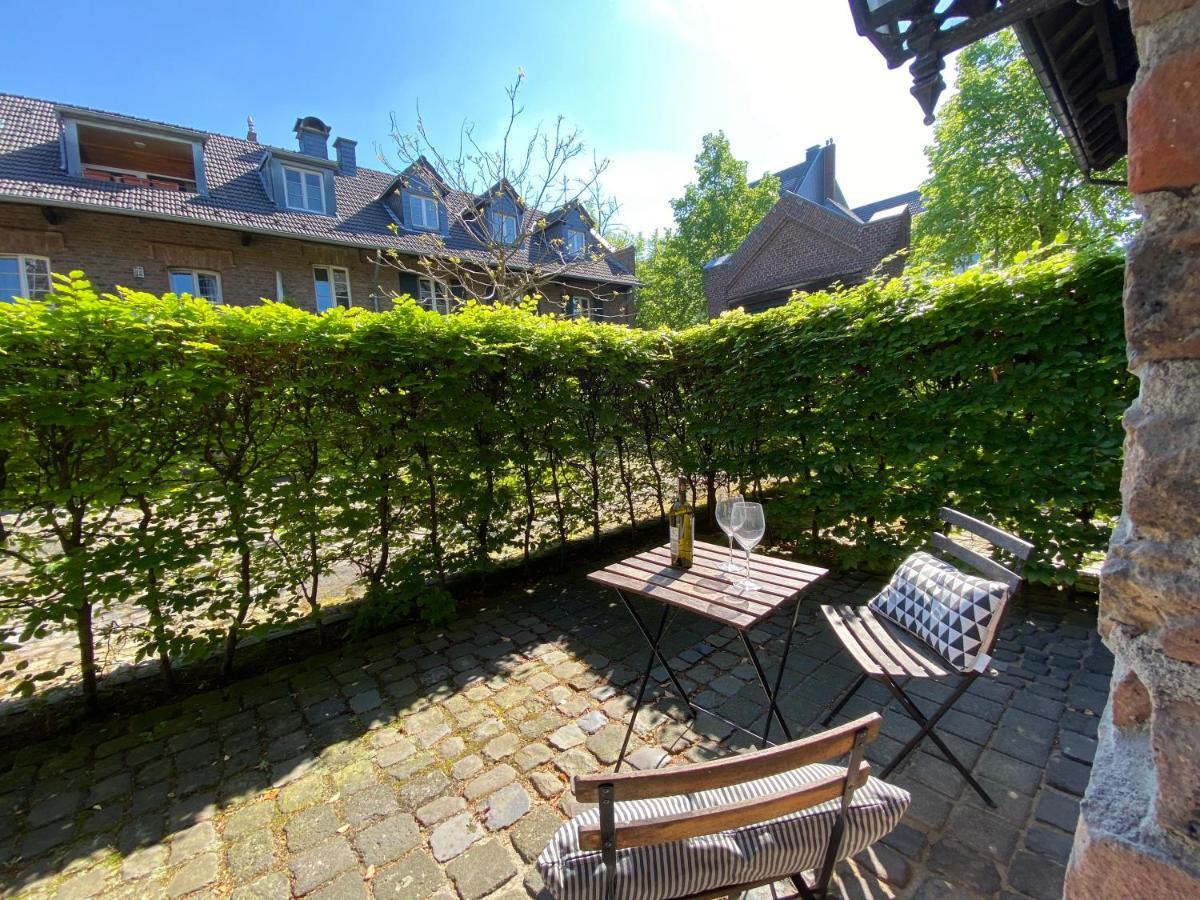 Denkmalschutz - Zentral - Haustiere - Messe Apartment นอยส์ ภายนอก รูปภาพ