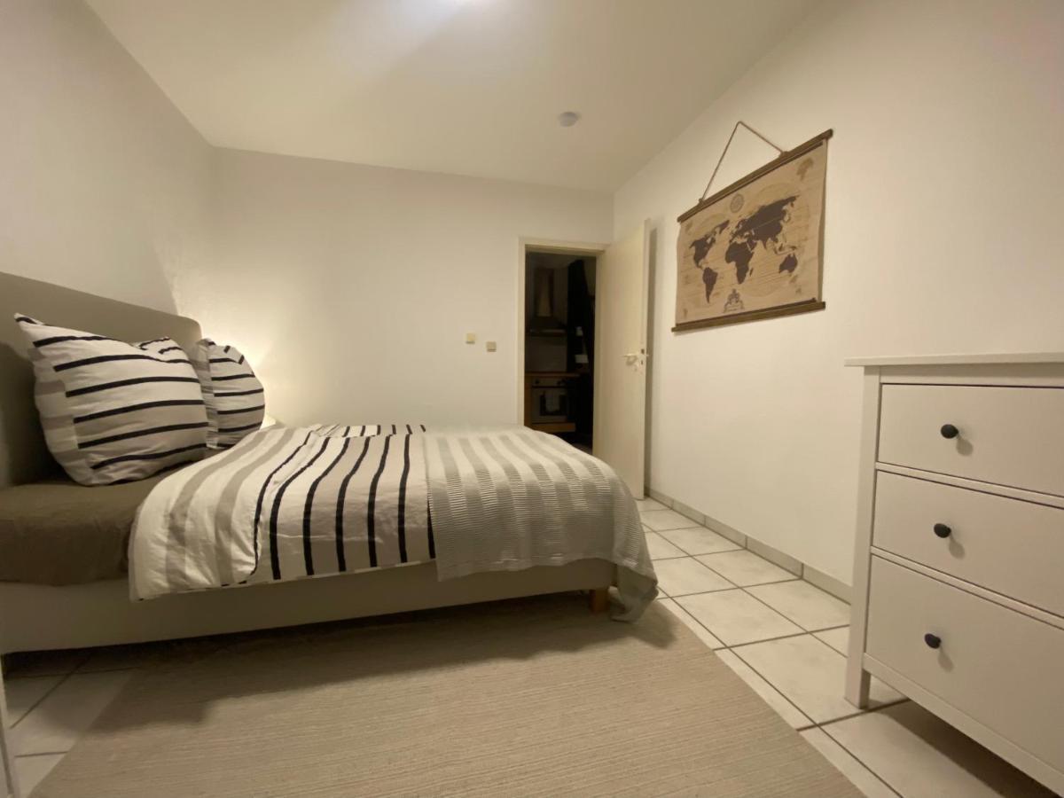 Denkmalschutz - Zentral - Haustiere - Messe Apartment นอยส์ ภายนอก รูปภาพ