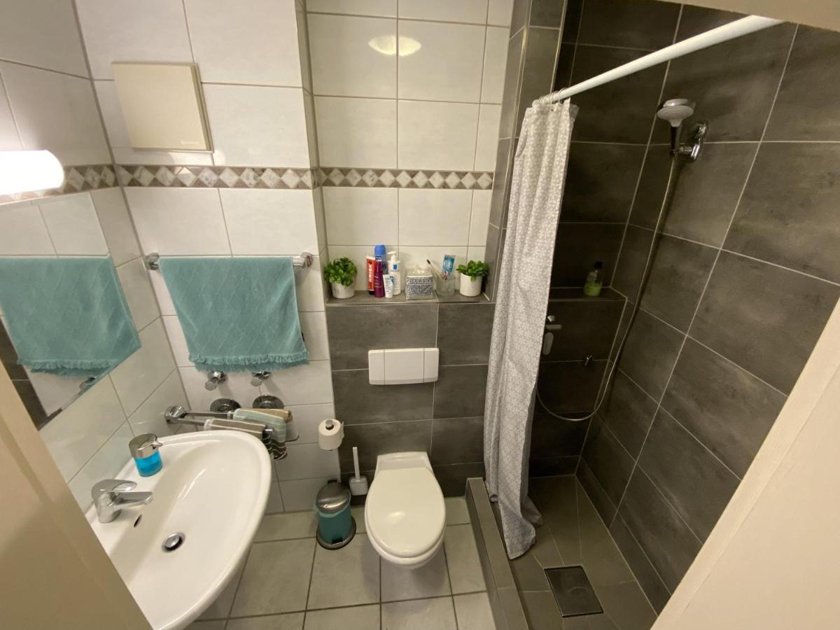 Denkmalschutz - Zentral - Haustiere - Messe Apartment นอยส์ ภายนอก รูปภาพ
