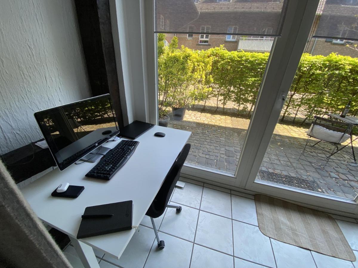 Denkmalschutz - Zentral - Haustiere - Messe Apartment นอยส์ ภายนอก รูปภาพ