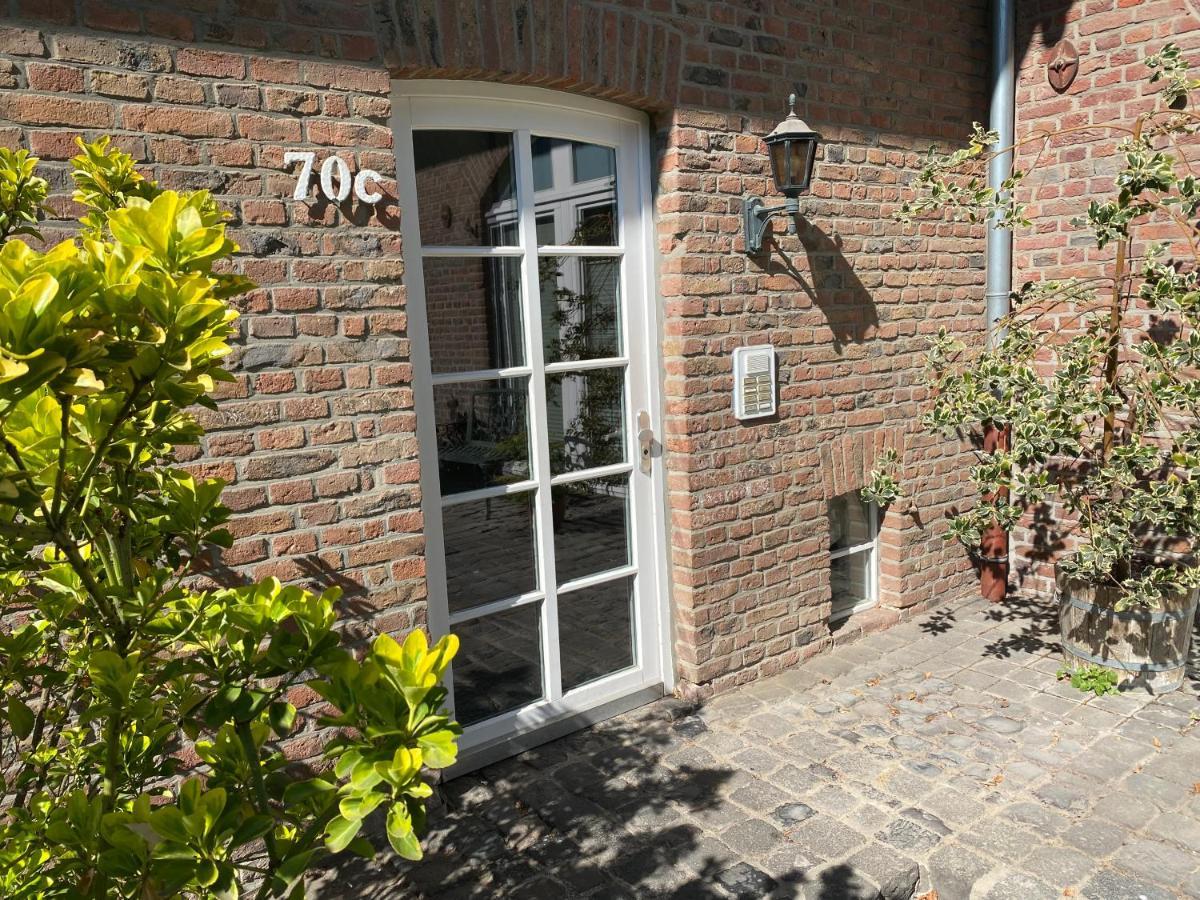 Denkmalschutz - Zentral - Haustiere - Messe Apartment นอยส์ ภายนอก รูปภาพ